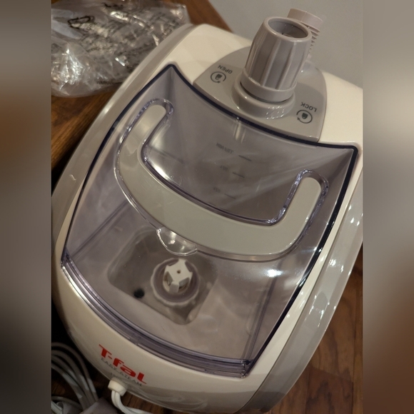 T-Fal Easy Steam garment steamer IS5510, new without box, never used. - Picture 5 of 14